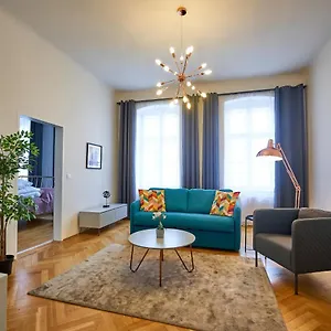  Apartment Fancy For 6 With Self-check-in At Spittelberg